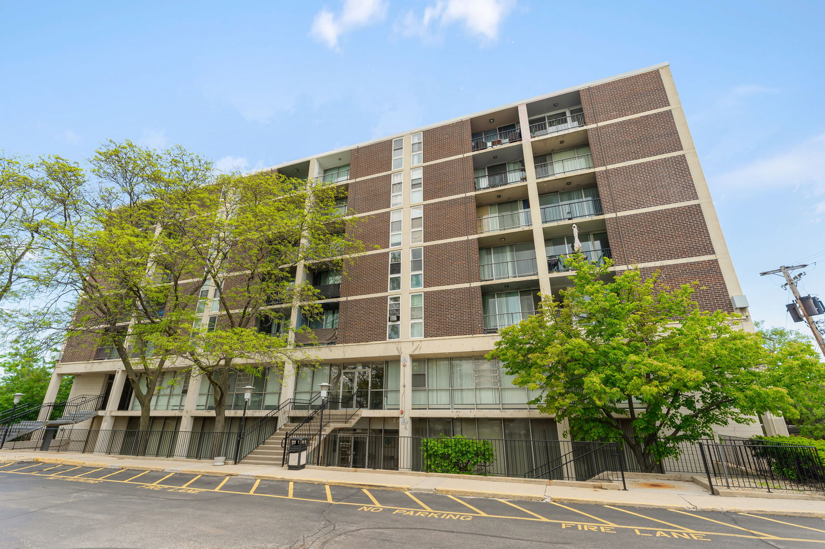 1043 S York Road #310, Bensenville, IL 60106