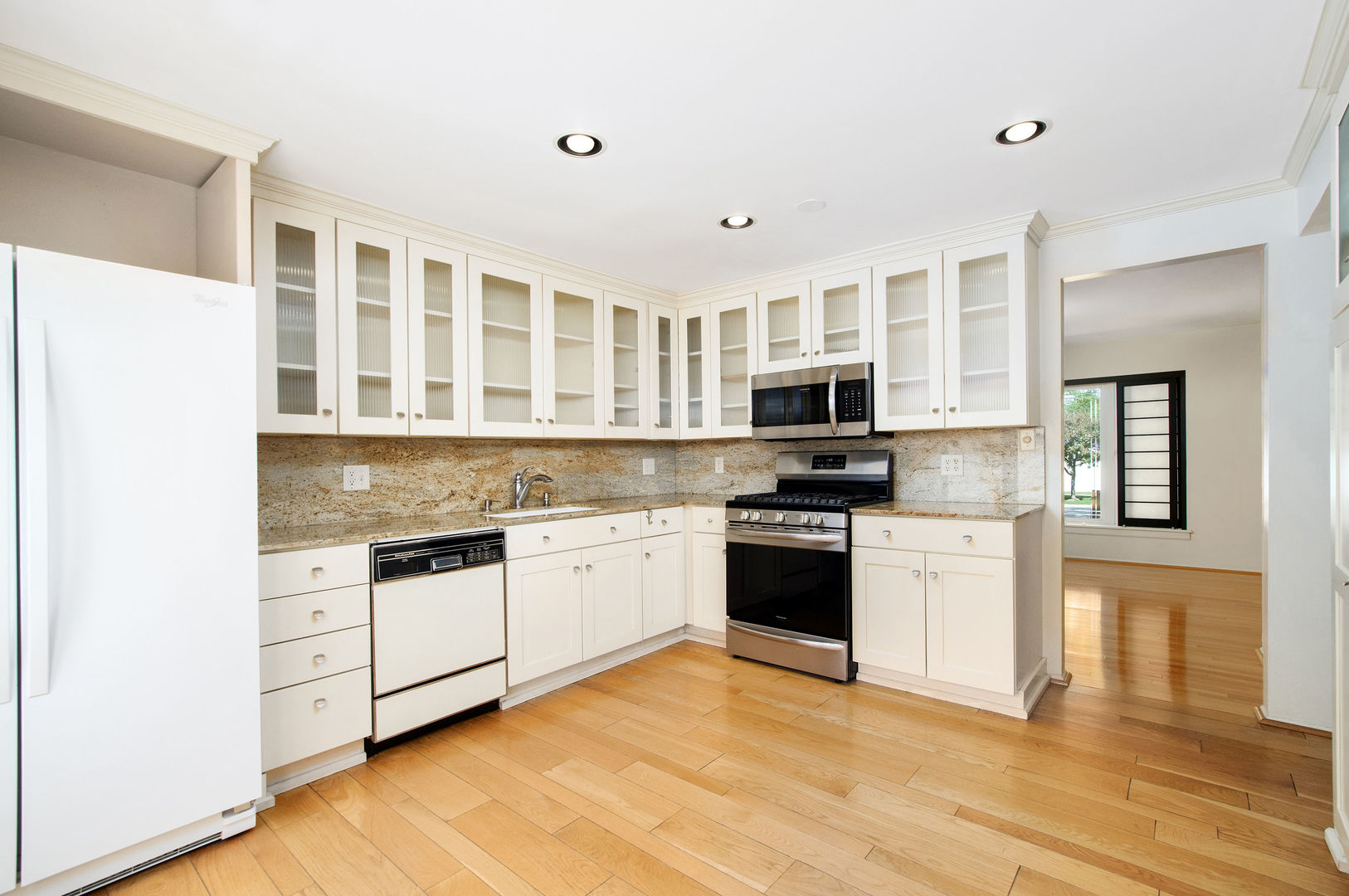 1829 E BITTERSWEET Lane, Mount Prospect, IL 60056