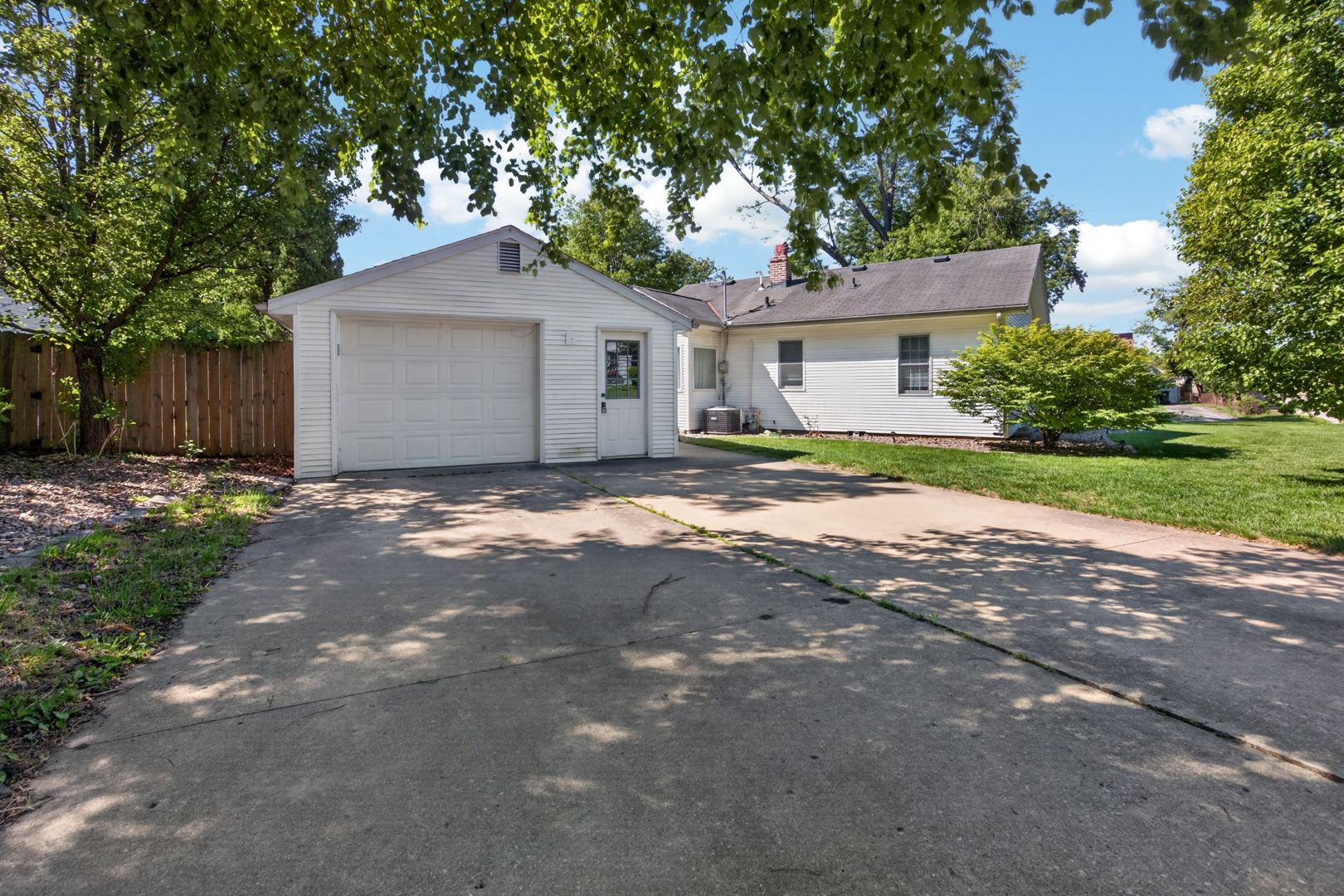18 McCormick Boulevard, Normal, IL 61761