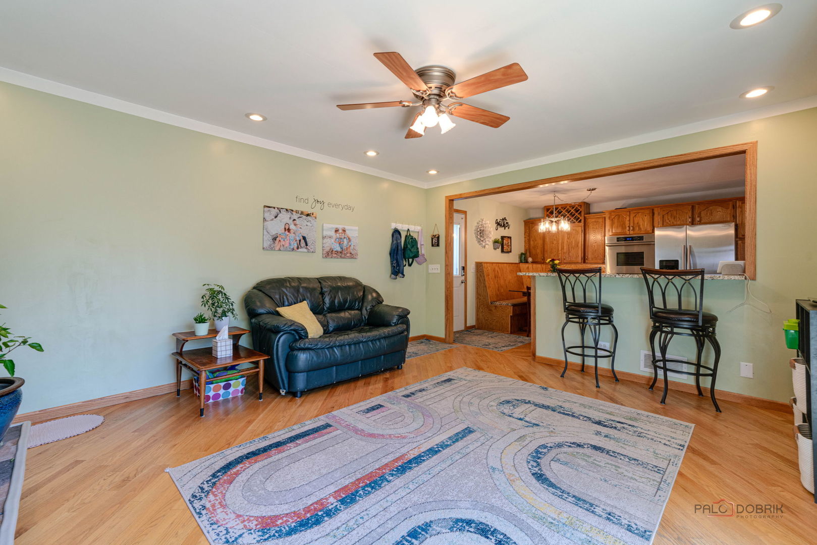 3507 Greenleaf Avenue, Island Lake, IL 60042