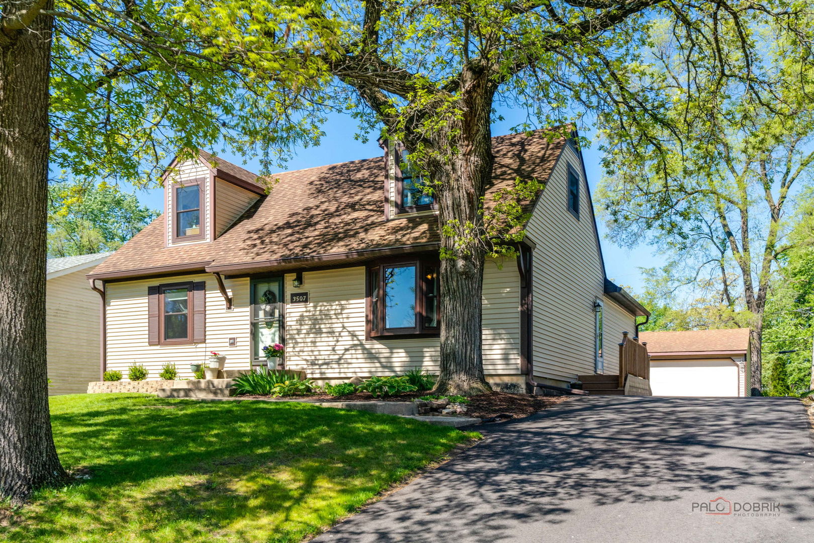 3507 Greenleaf Avenue, Island Lake, IL 60042