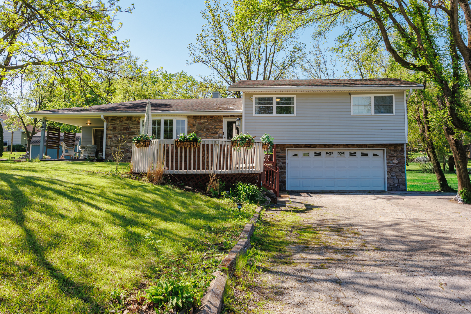 220 W Francis Road, New Lenox, IL 60451