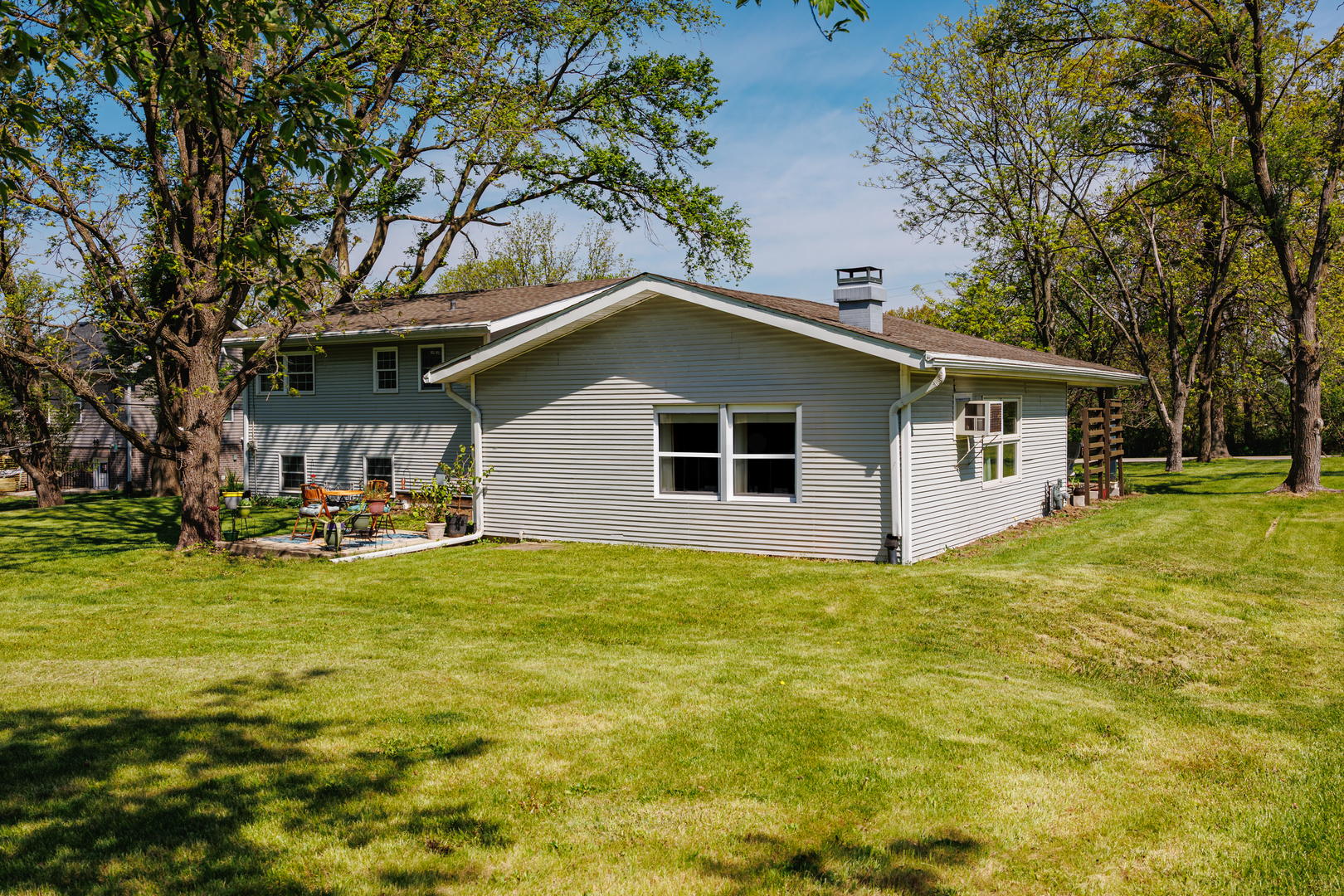 220 W Francis Road, New Lenox, IL 60451
