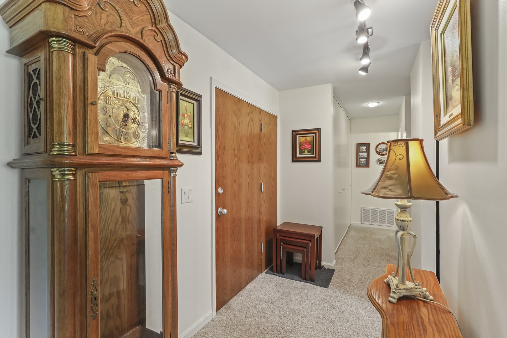 6000 Oakwood Drive #3H, Lisle, IL 60532
