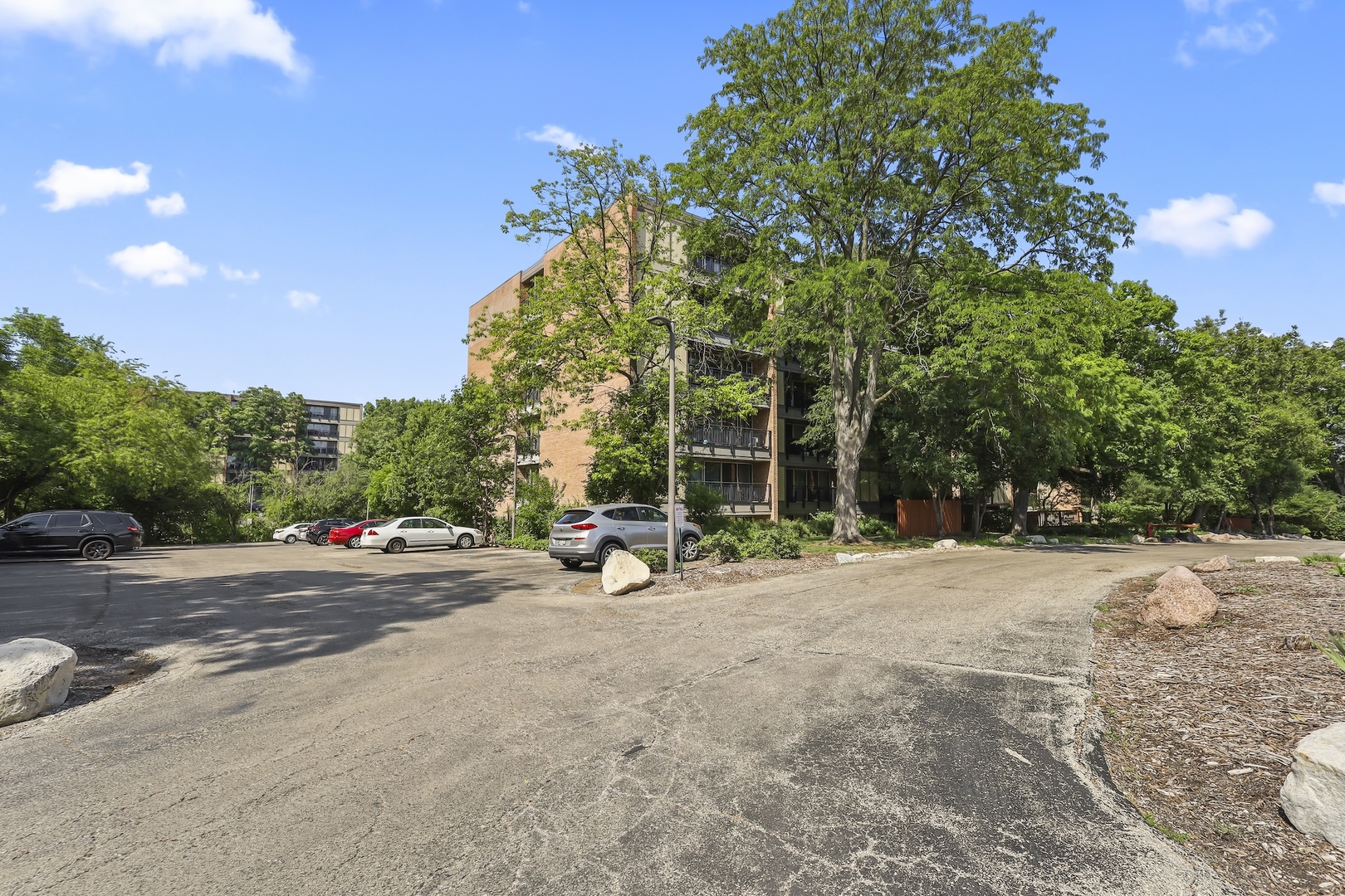 6000 Oakwood Drive #3H, Lisle, IL 60532