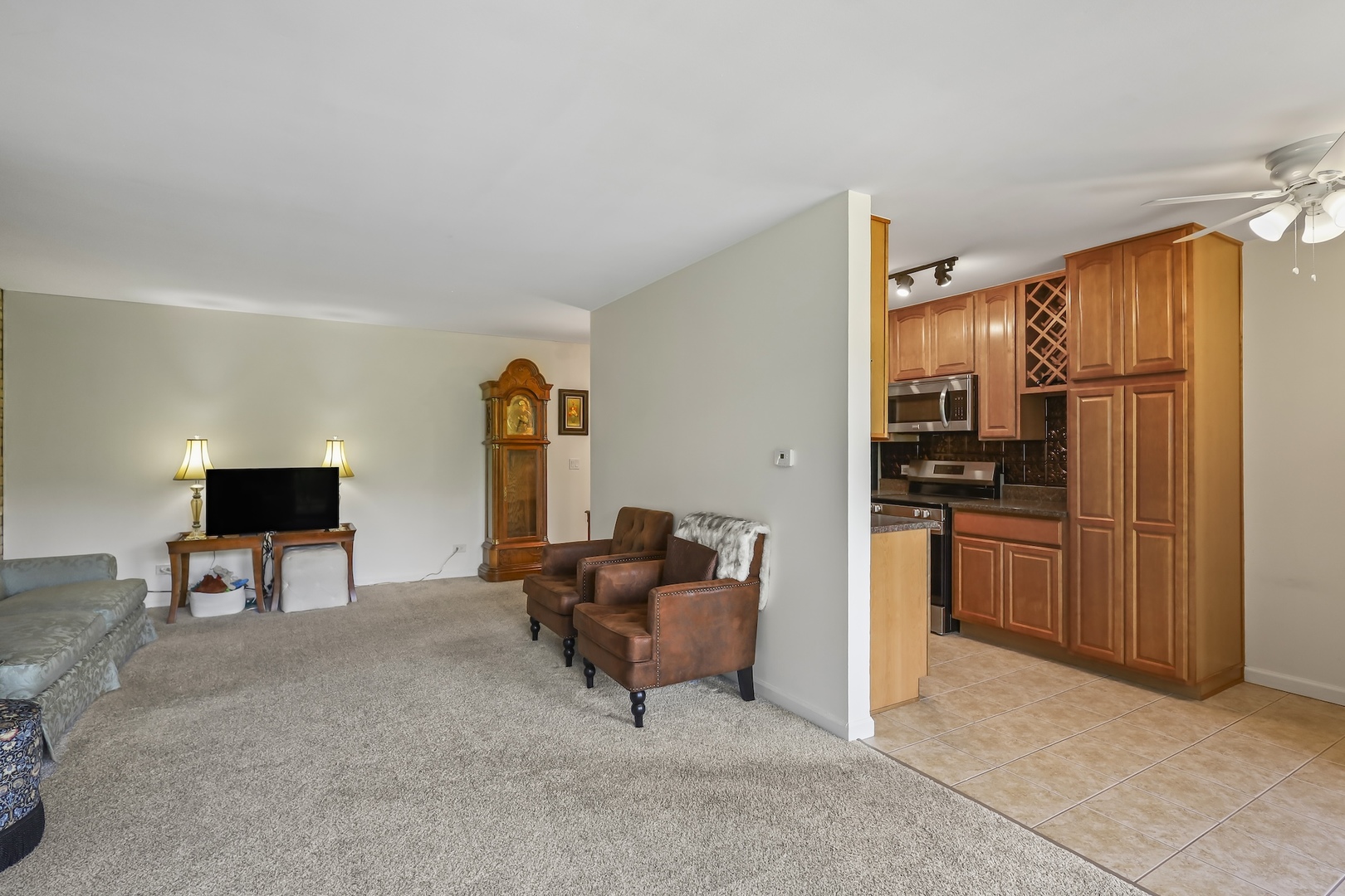 6000 Oakwood Drive #3H, Lisle, IL 60532
