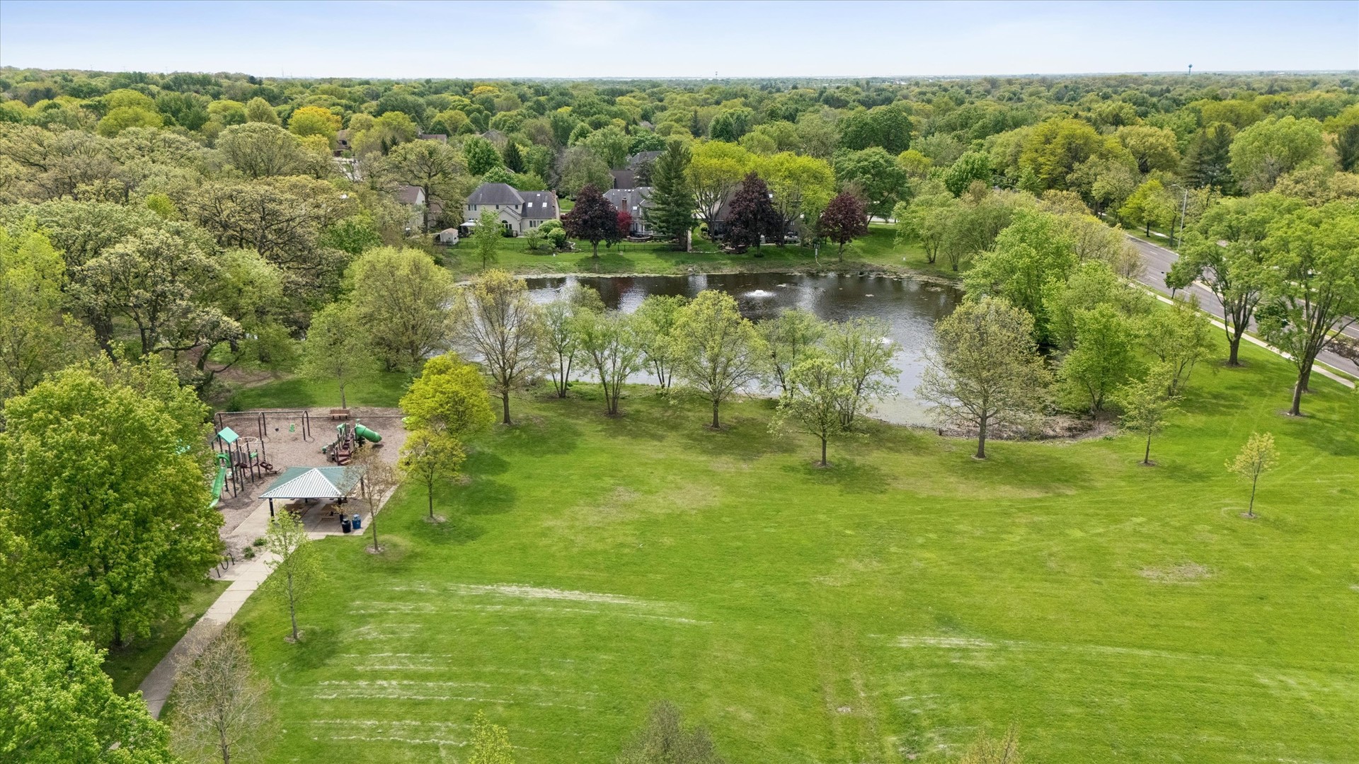 2001 Lakeview Court, Naperville, IL 60565