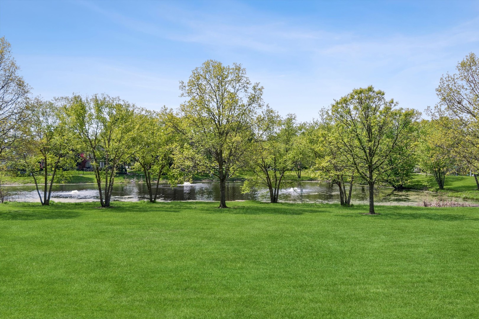 2001 Lakeview Court, Naperville, IL 60565