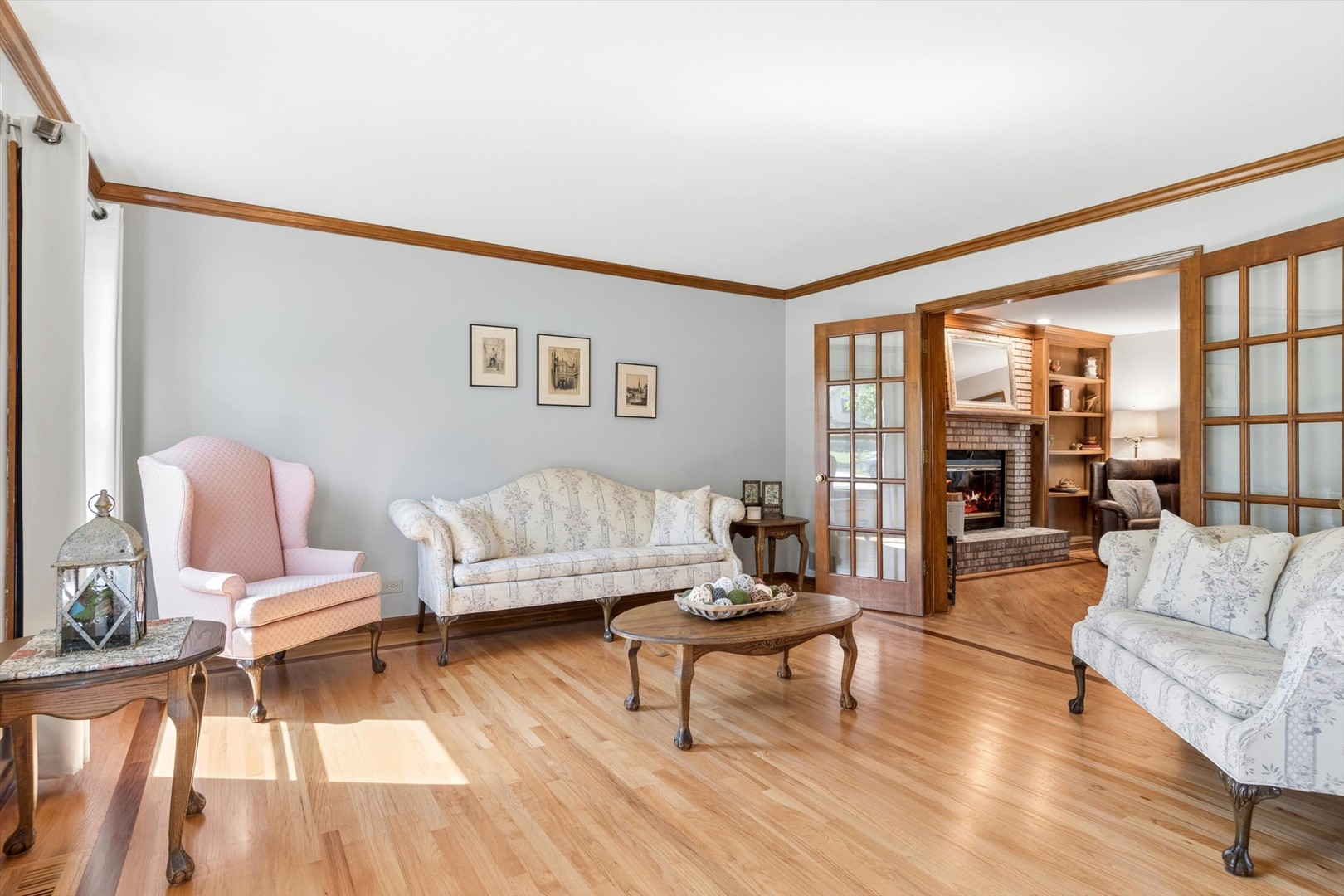 2001 Lakeview Court, Naperville, IL 60565