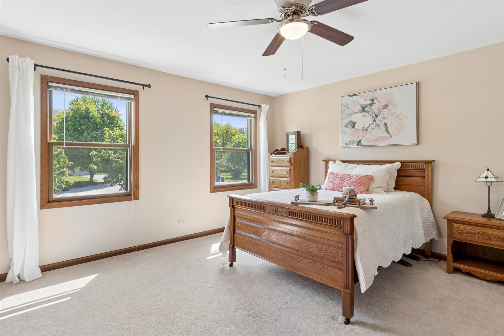 2001 Lakeview Court, Naperville, IL 60565