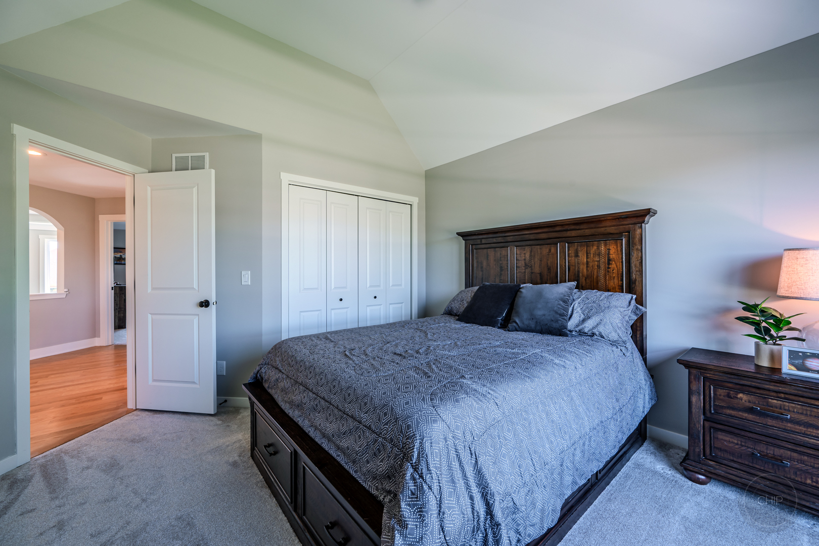 2902 Hampton Avenue, North Aurora, IL 60542