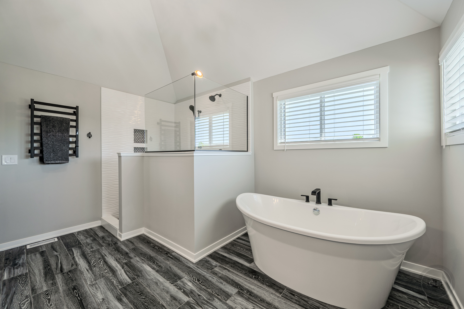 2902 Hampton Avenue, North Aurora, IL 60542