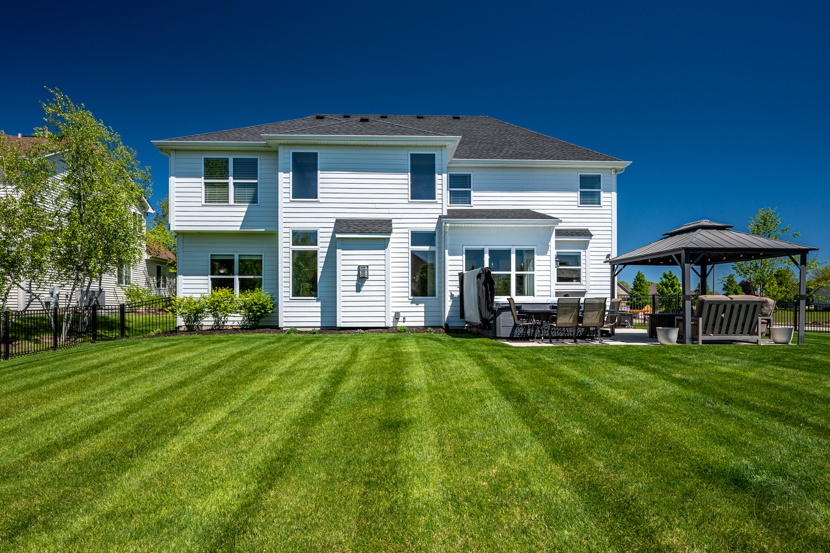 2902 Hampton Avenue, North Aurora, IL 60542