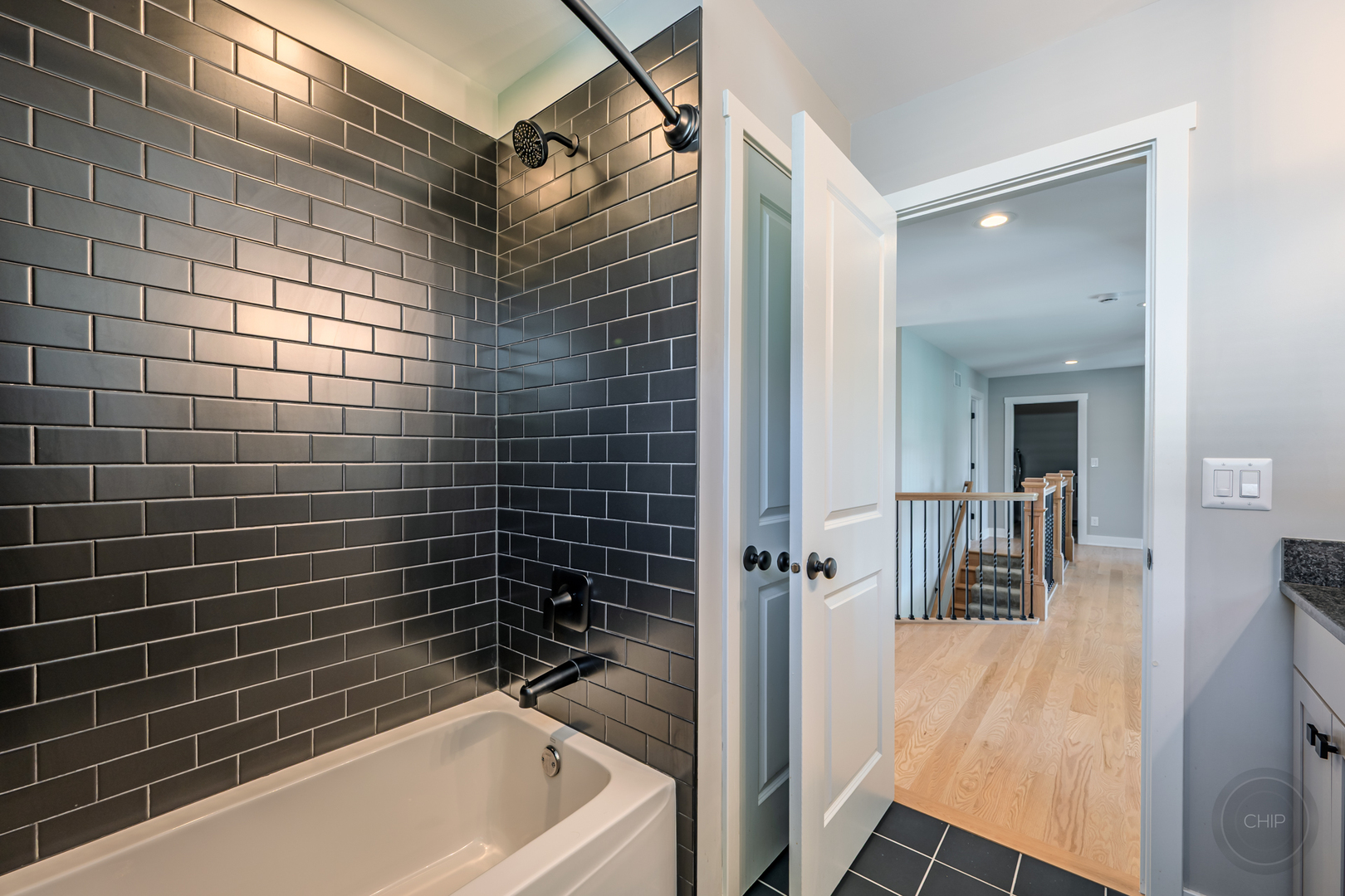2902 Hampton Avenue, North Aurora, IL 60542