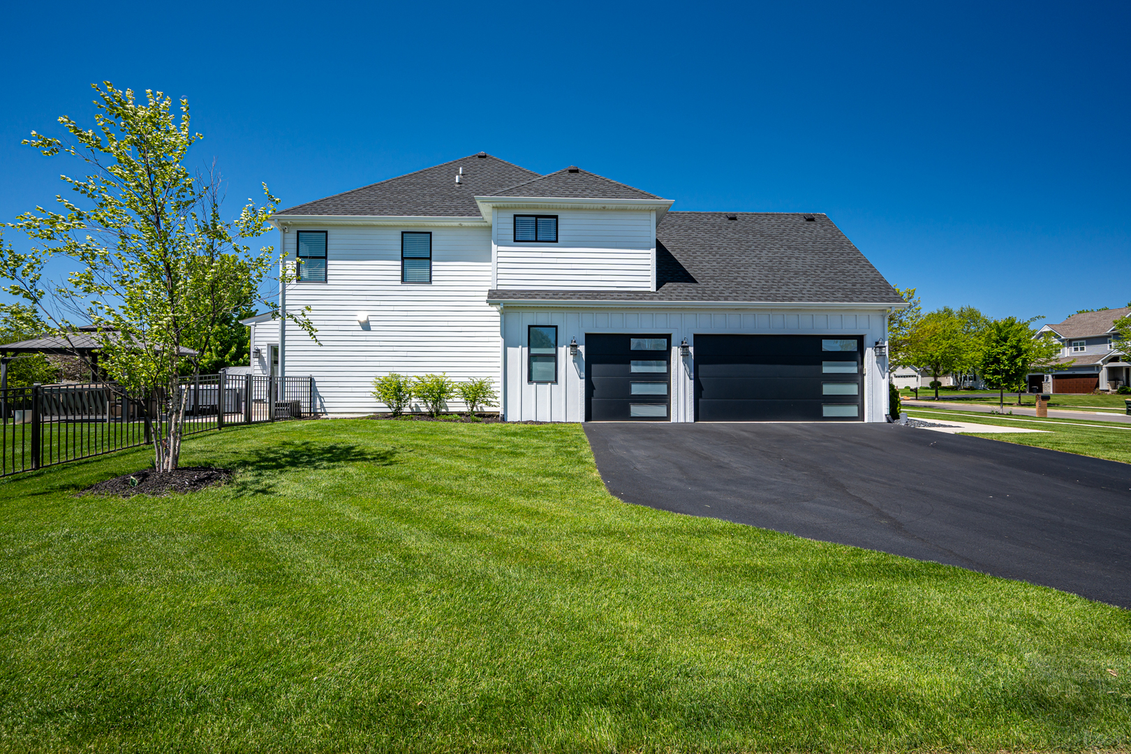 2902 Hampton Avenue, North Aurora, IL 60542
