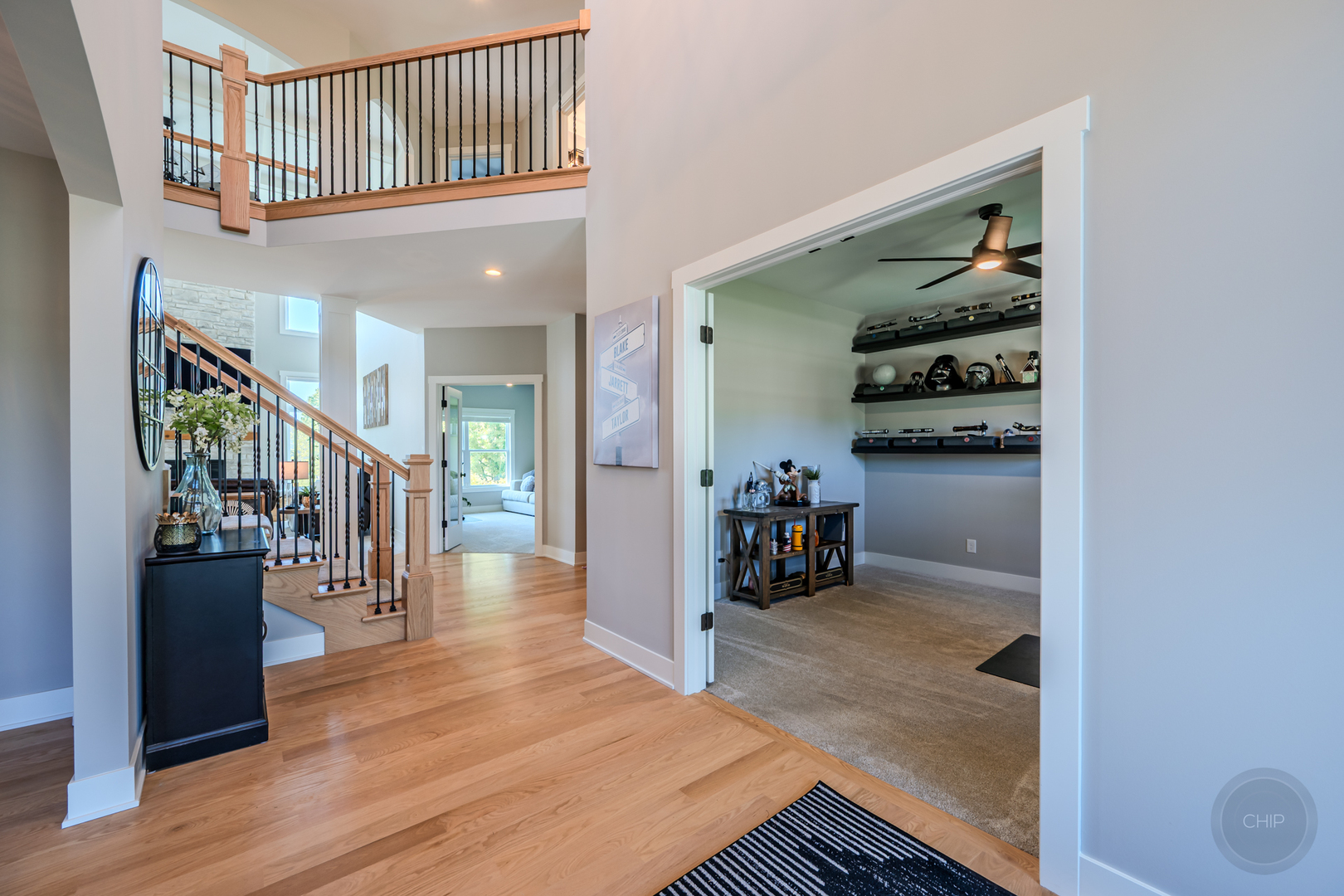 2902 Hampton Avenue, North Aurora, IL 60542