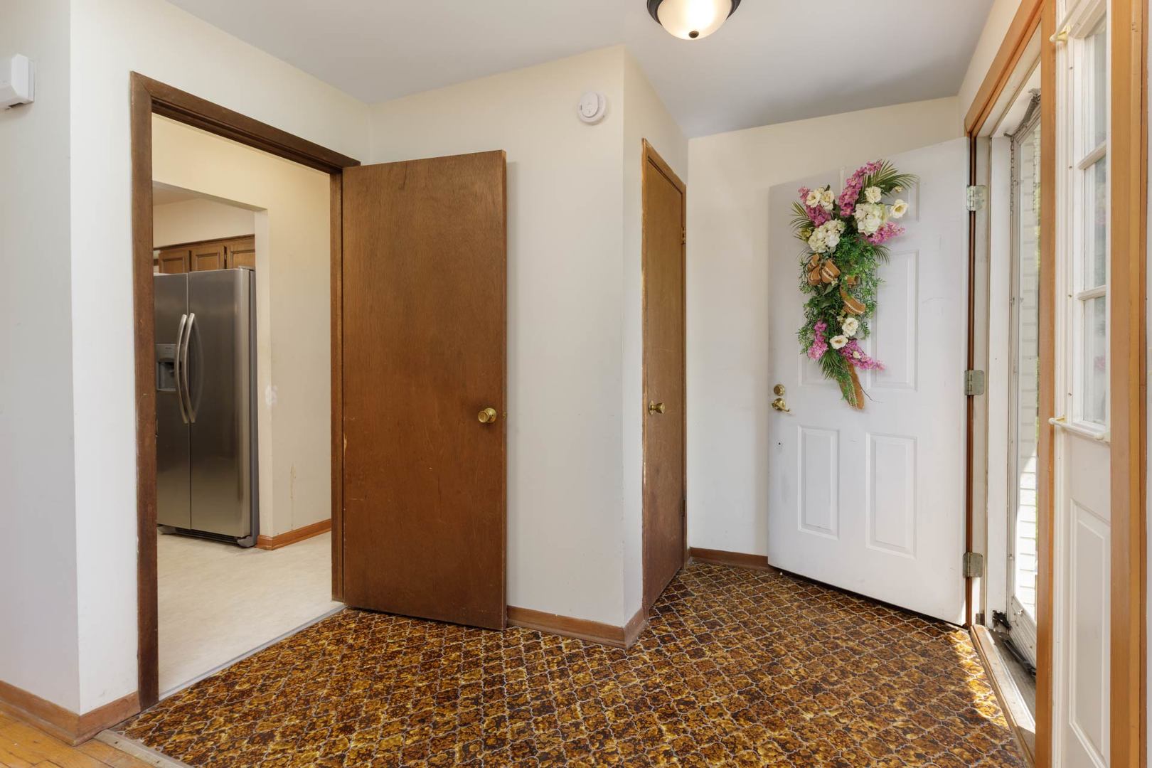 1403 E Lowden Avenue, Wheaton, IL 60189