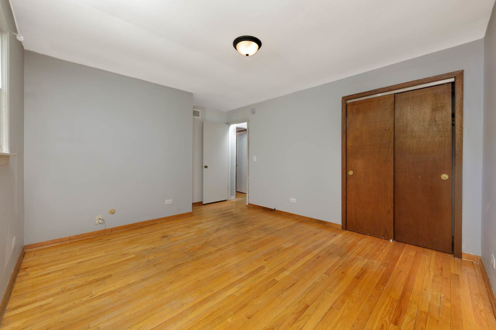 1403 E Lowden Avenue, Wheaton, IL 60189