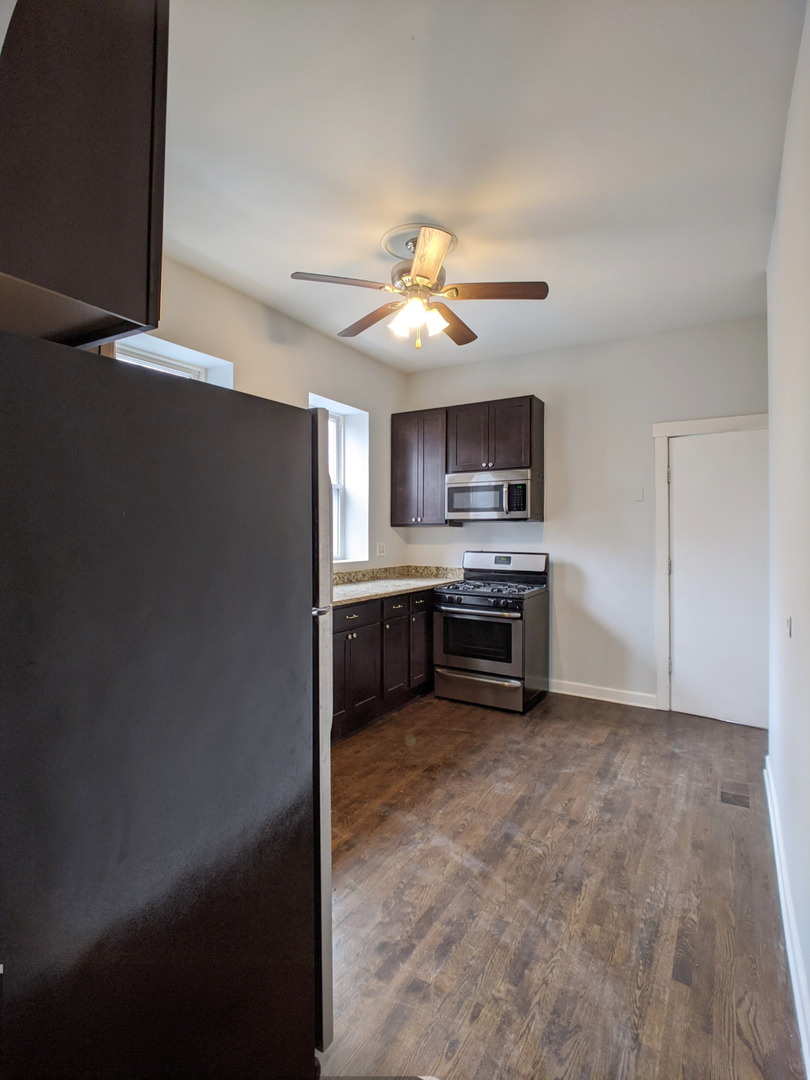 2257 W Hirsch Street #2E, Chicago, IL 60622