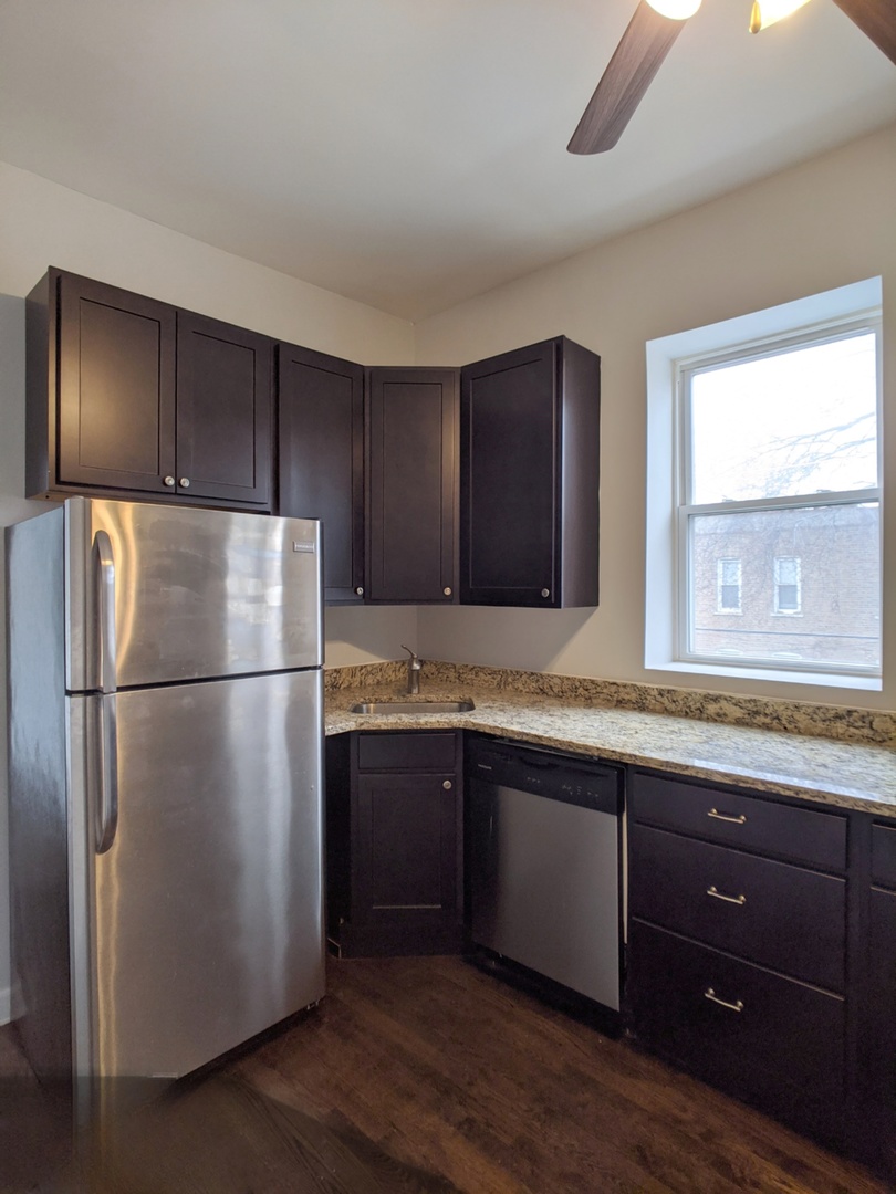 2257 W Hirsch Street #2E, Chicago, IL 60622