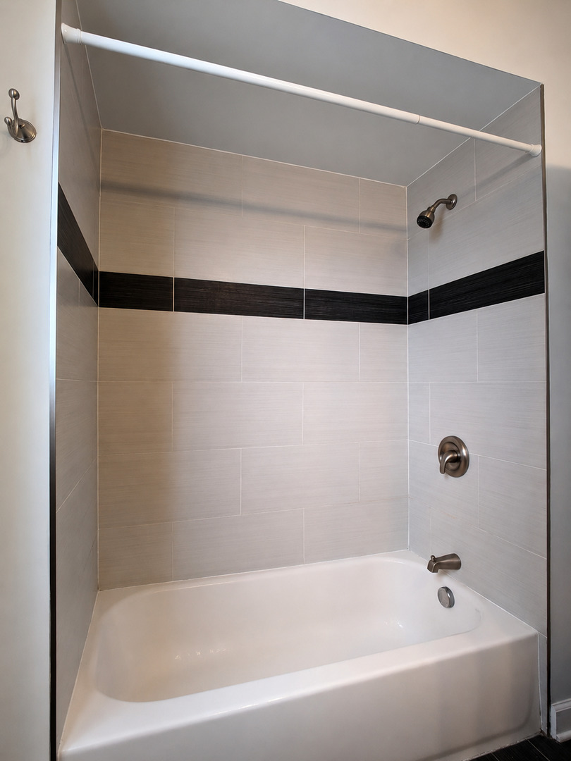 2257 W Hirsch Street #2E, Chicago, IL 60622