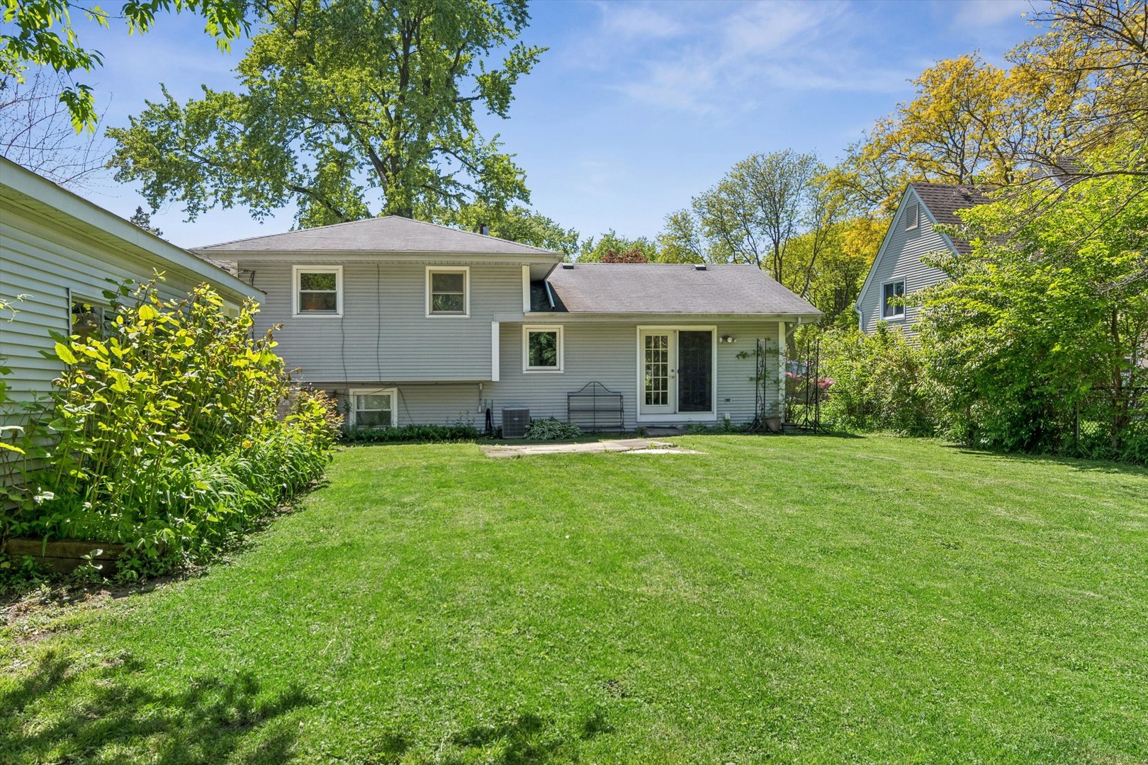 916 Lacey Avenue, Lisle, IL 60532