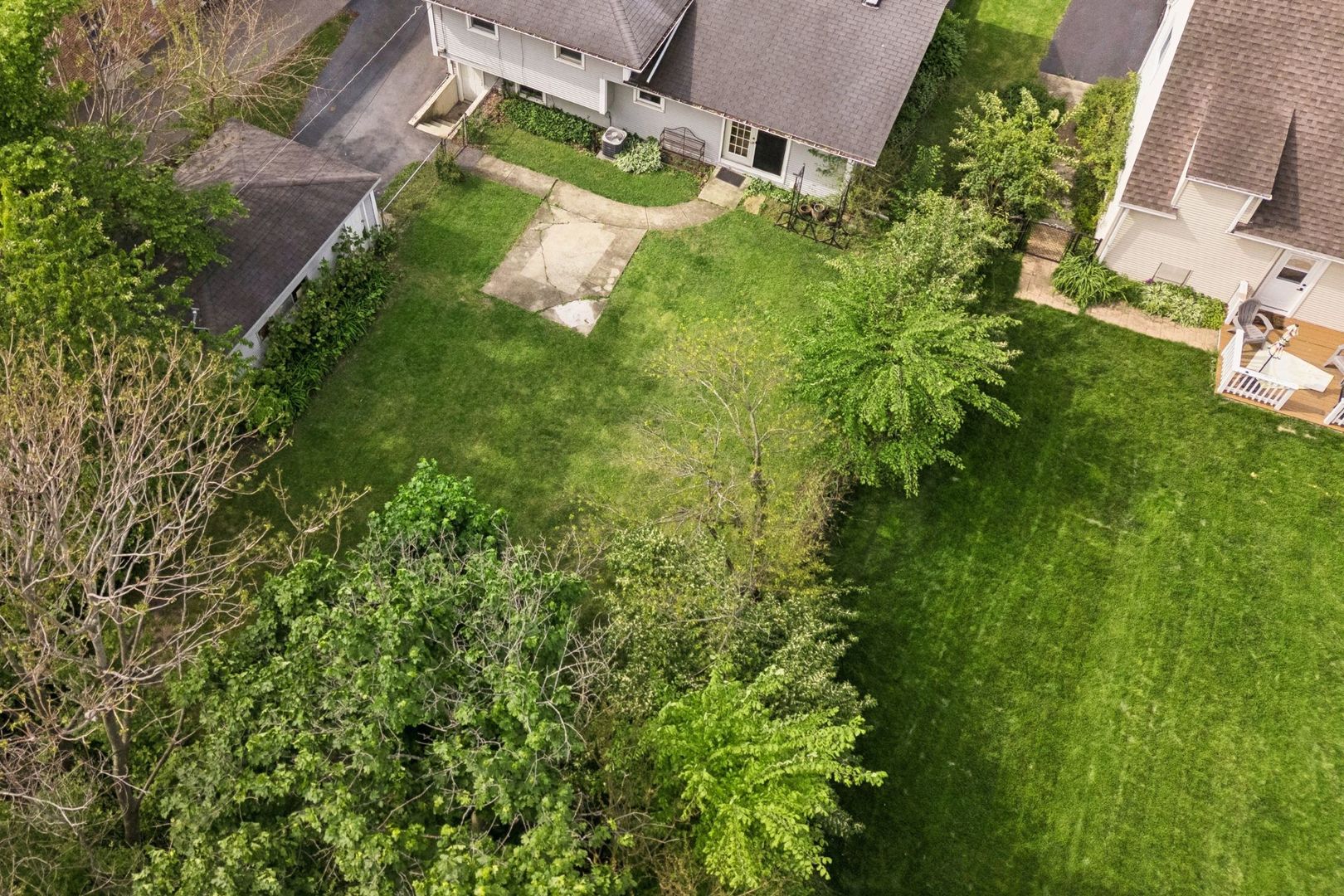 916 Lacey Avenue, Lisle, IL 60532