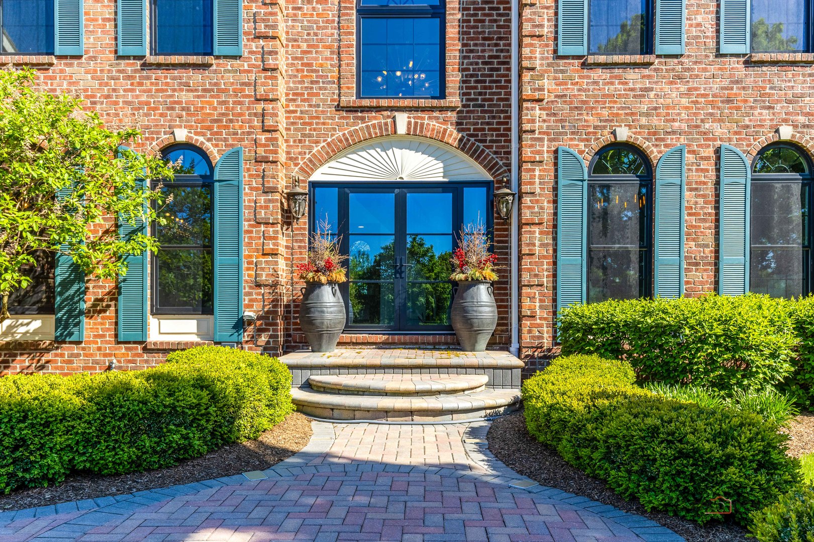 23843 N LOOKOUT POINTE Road, Lake Barrington, IL 60010