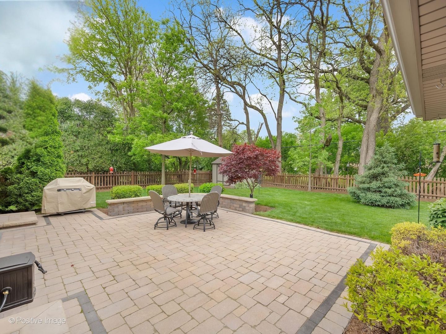 16W660 89th Place, Willowbrook, IL 60527