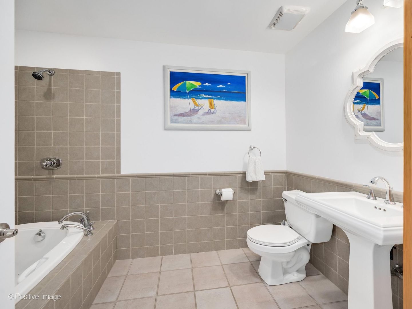 16W660 89th Place, Willowbrook, IL 60527