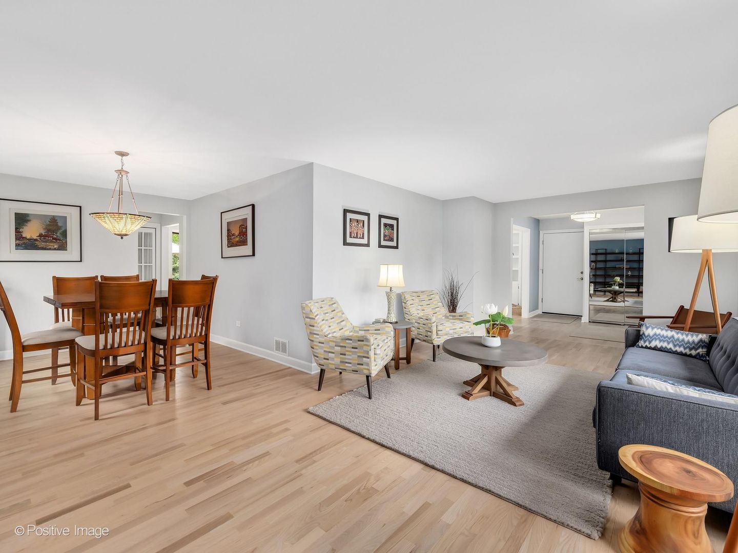 16W660 89th Place, Willowbrook, IL 60527