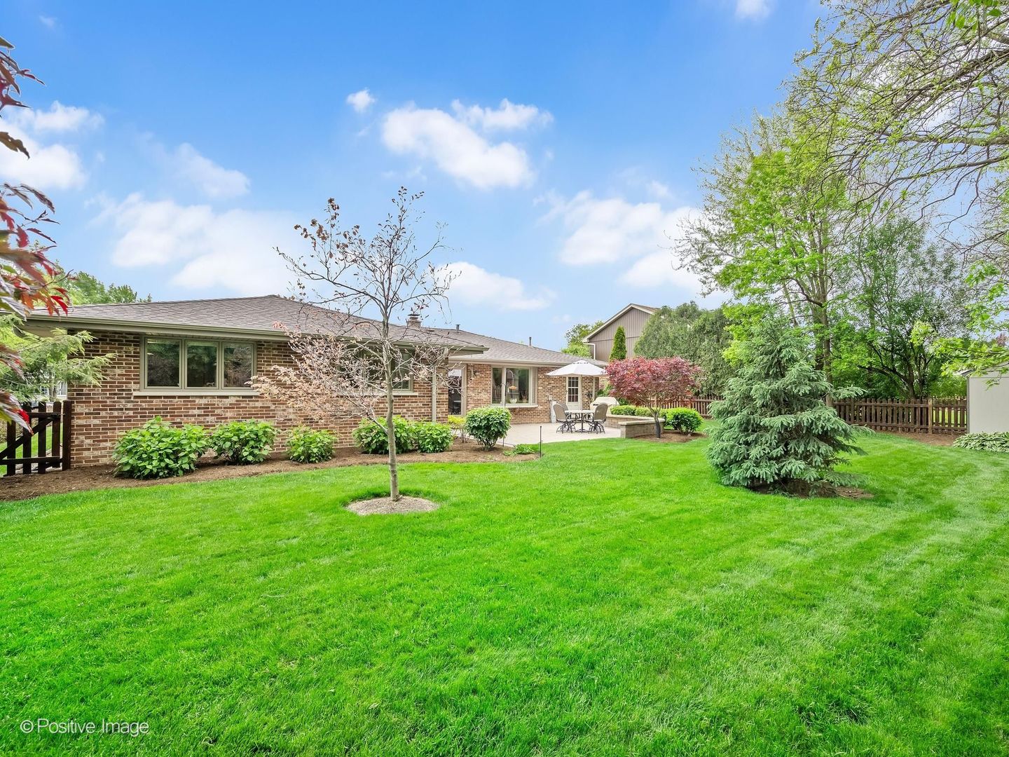 16W660 89th Place, Willowbrook, IL 60527