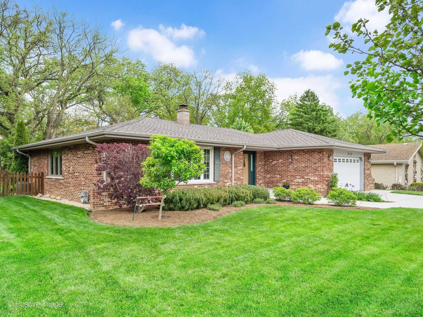 16W660 89th Place, Willowbrook, IL 60527