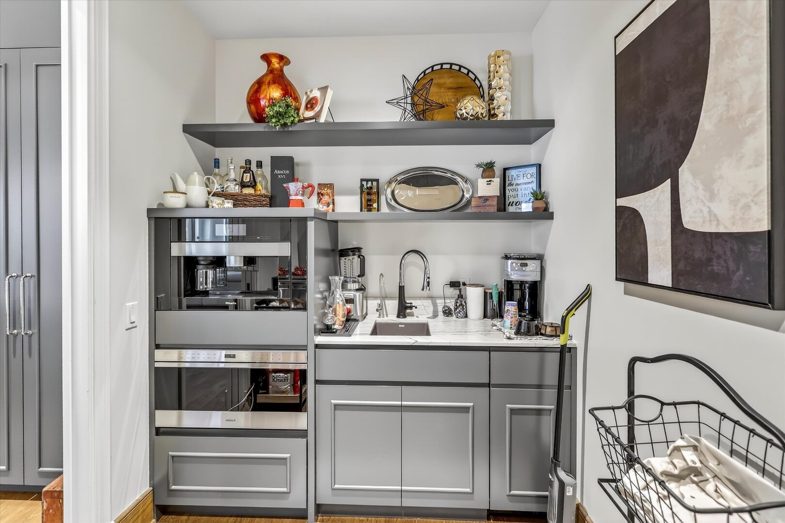 21 N May Street #501, Chicago, IL 60607