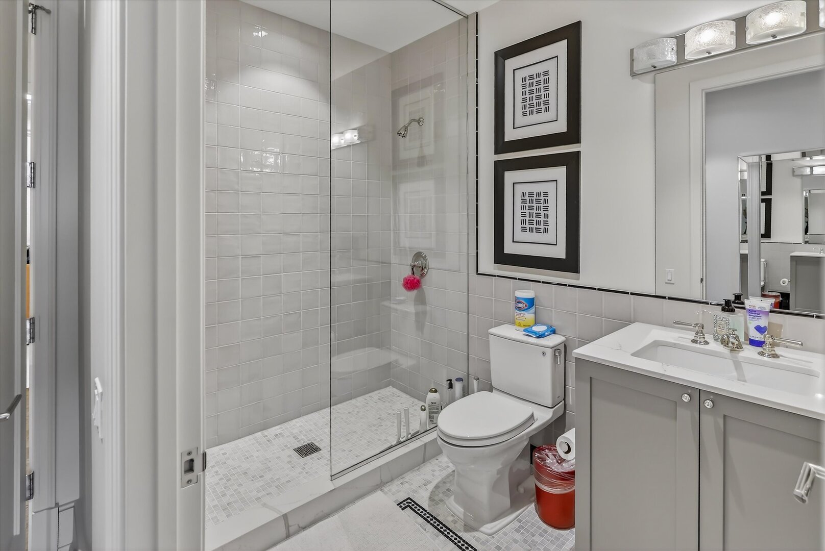 21 N May Street #501, Chicago, IL 60607