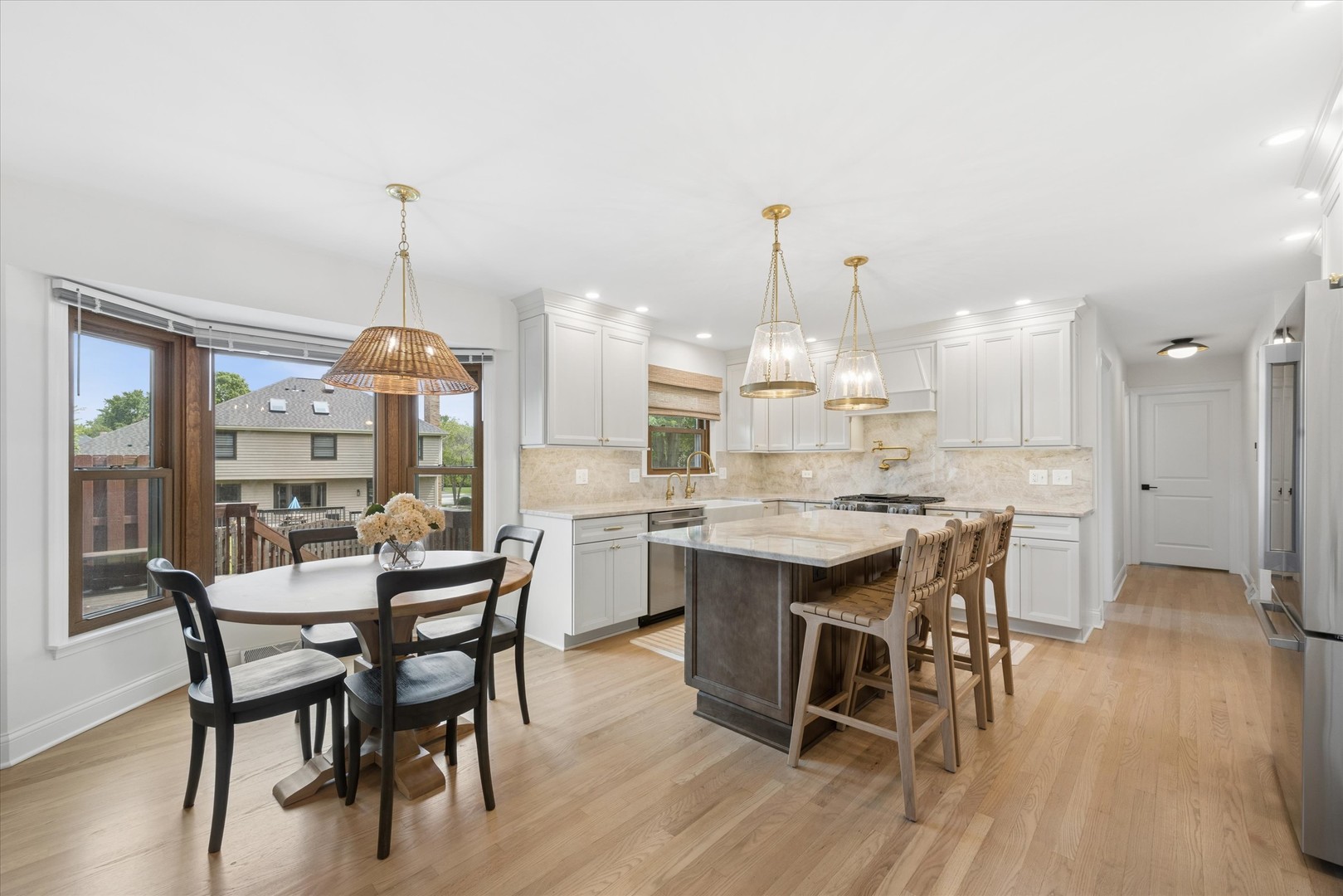 877 Stillwell Court, Wheaton, IL 60189