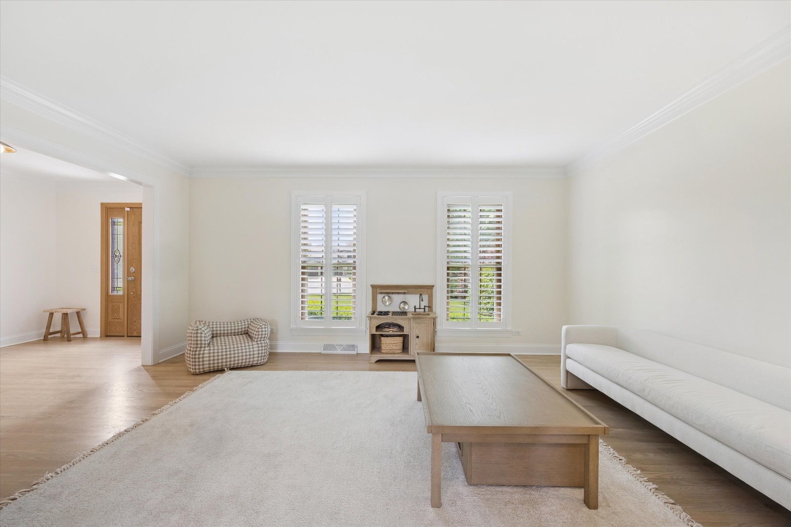 877 Stillwell Court, Wheaton, IL 60189