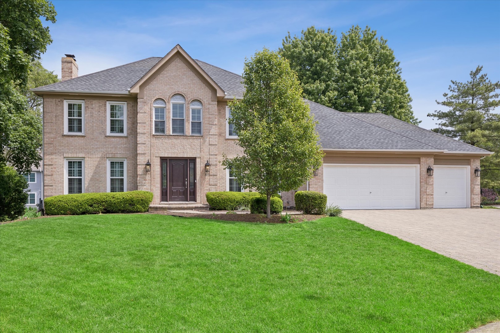 877 Stillwell Court, Wheaton, IL 60189