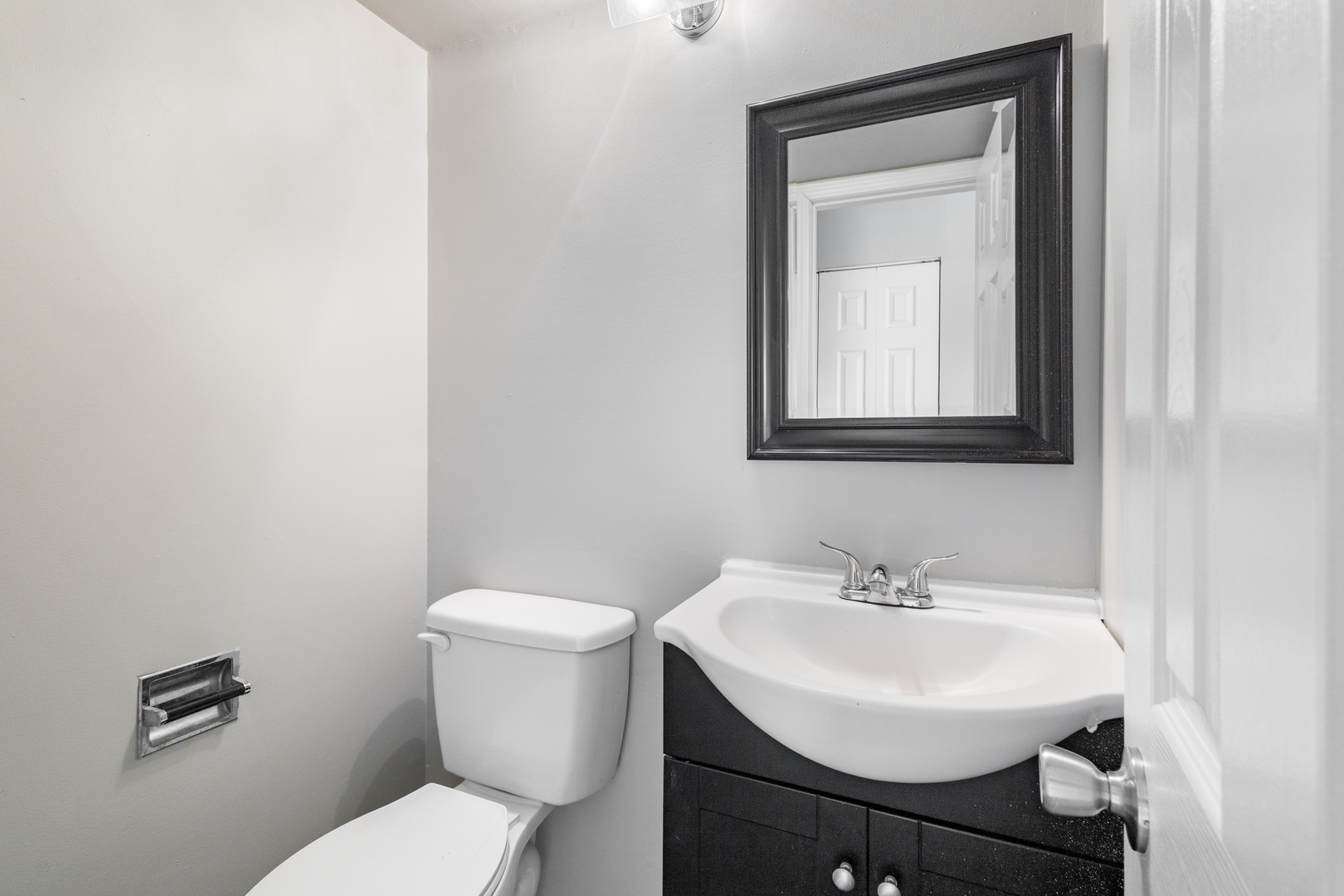 7345 Winthrop Way #10, Downers Grove, IL 60516