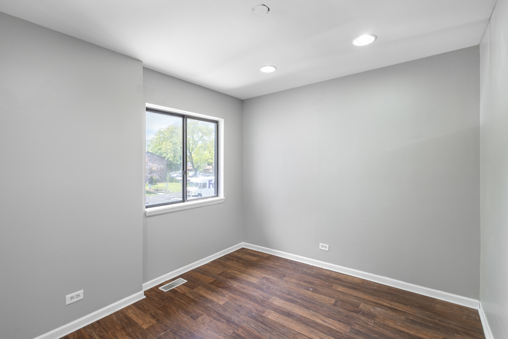 7345 Winthrop Way #10, Downers Grove, IL 60516