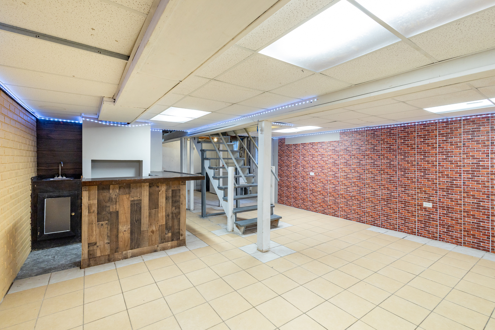 7345 Winthrop Way #10, Downers Grove, IL 60516
