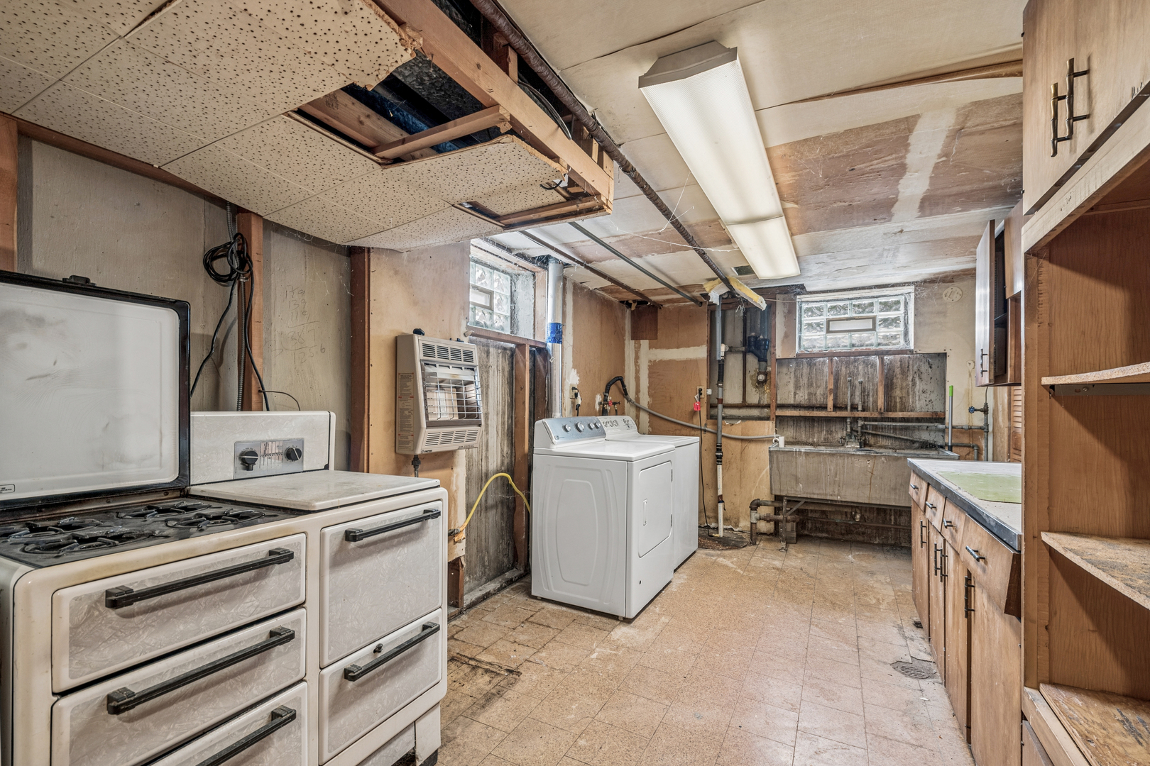 8106 W Courtland Avenue, Norridge, IL 60706