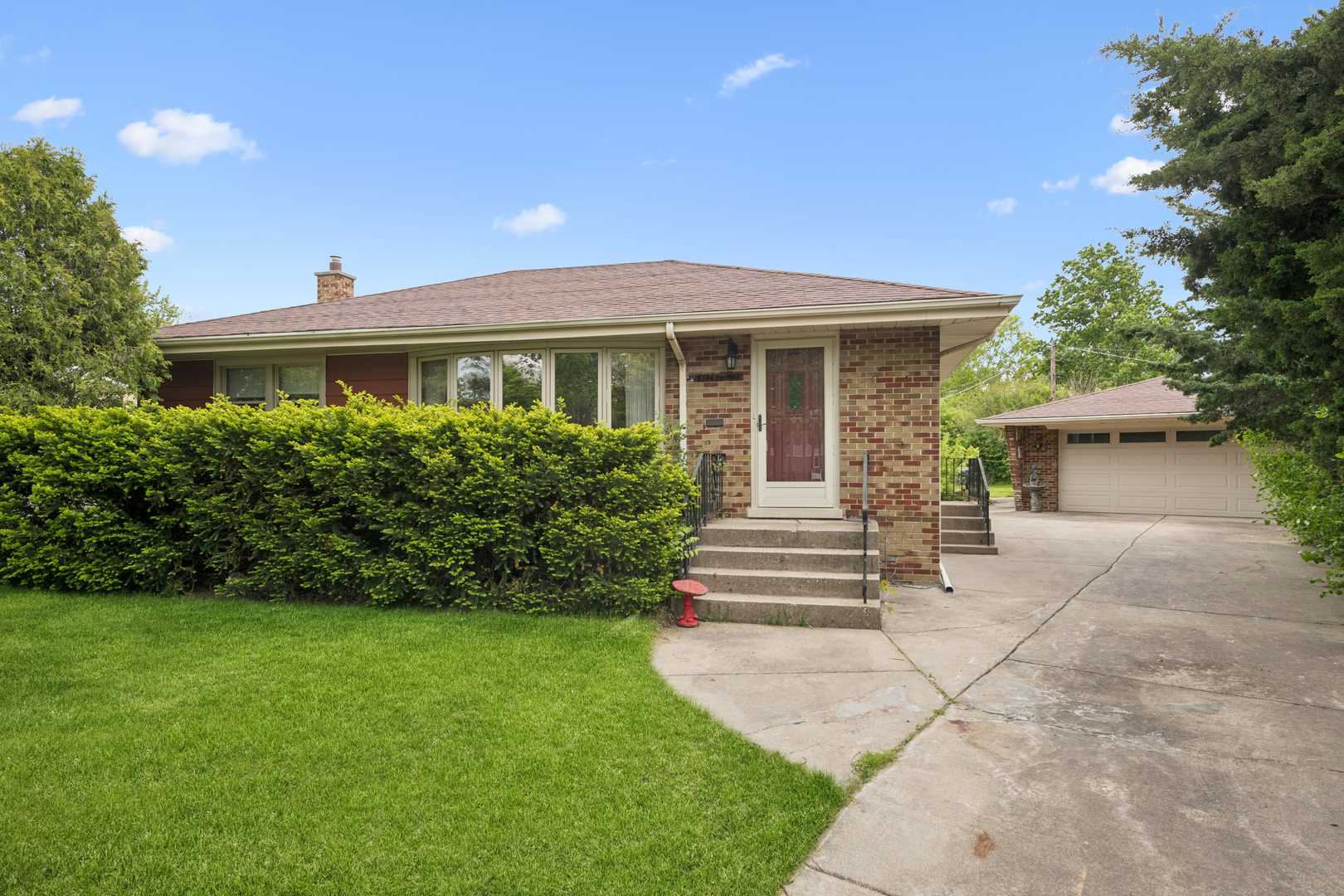 8106 W Courtland Avenue, Norridge, IL 60706