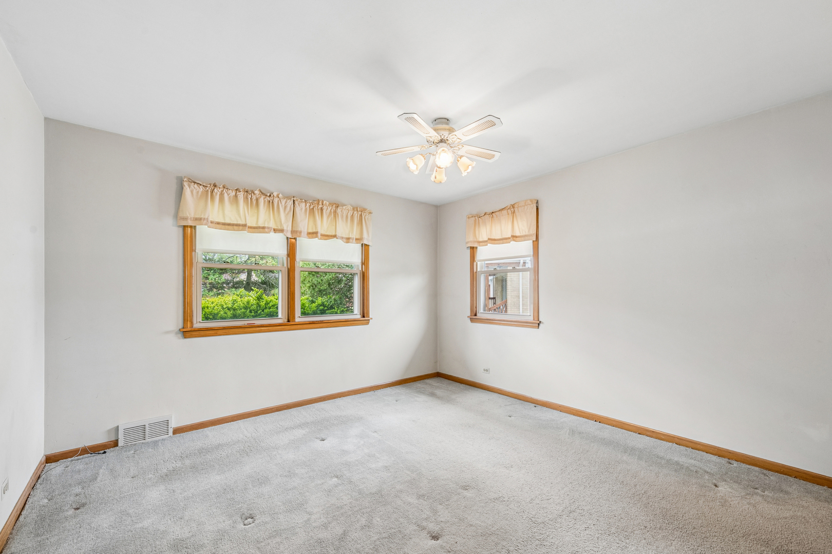 8106 W Courtland Avenue, Norridge, IL 60706
