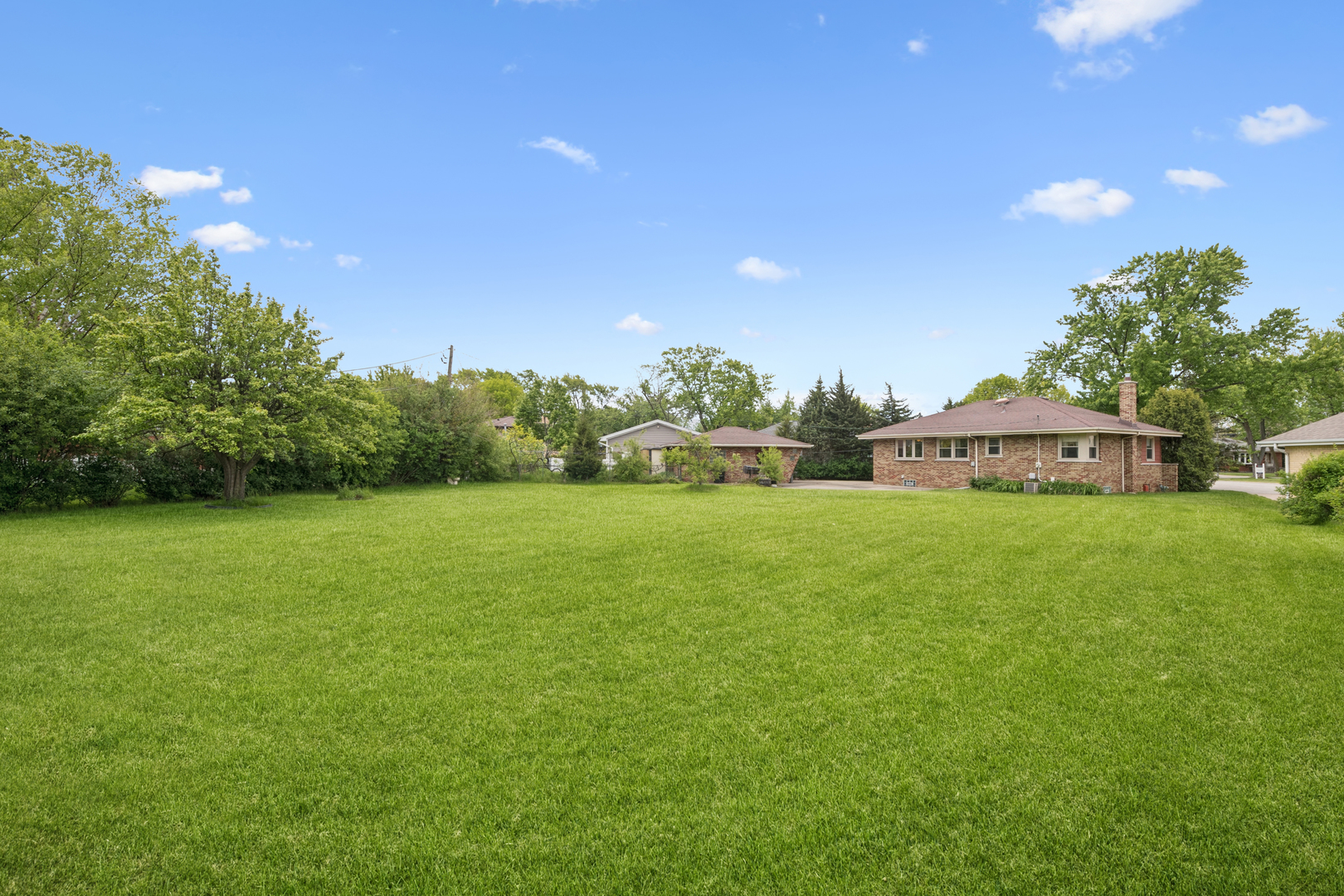 8106 W Courtland Avenue, Norridge, IL 60706