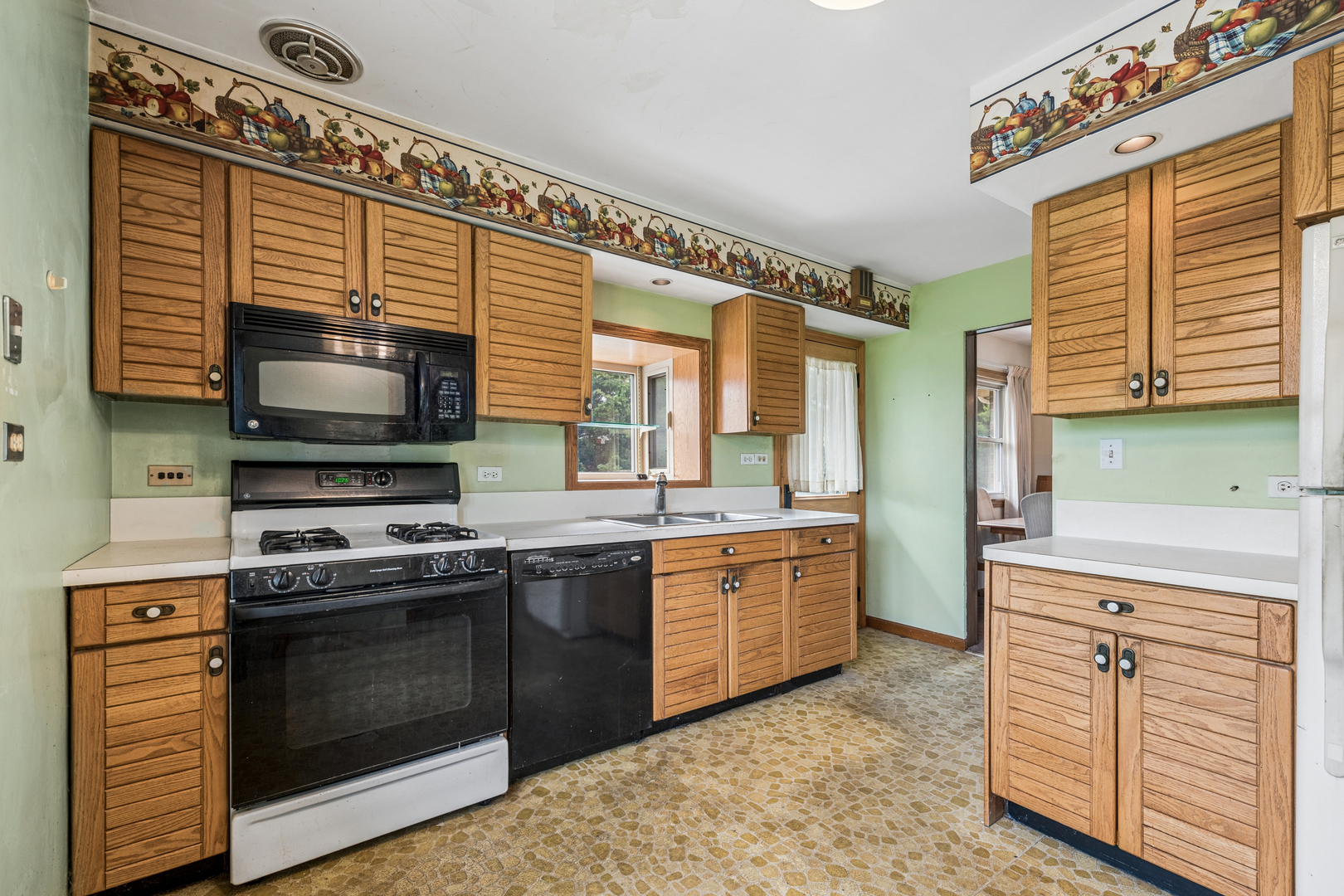 8106 W Courtland Avenue, Norridge, IL 60706