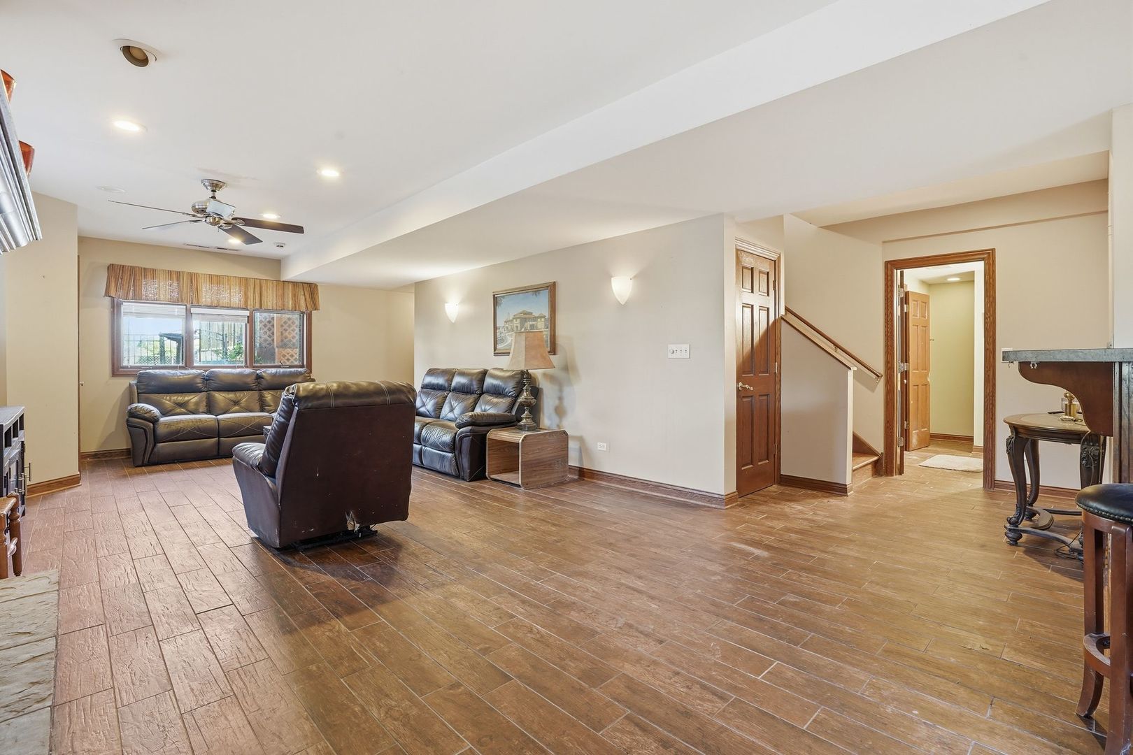 5733 W 97th Street, Oak Lawn, IL 60453