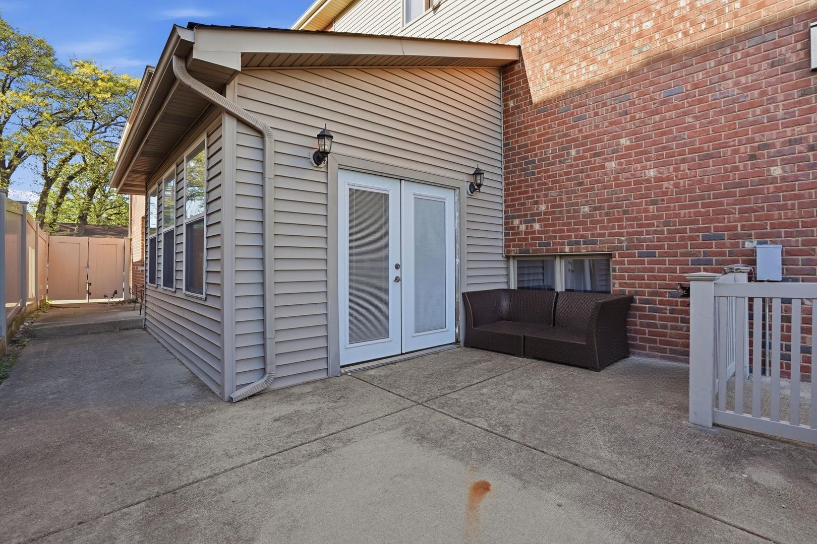 5733 W 97th Street, Oak Lawn, IL 60453