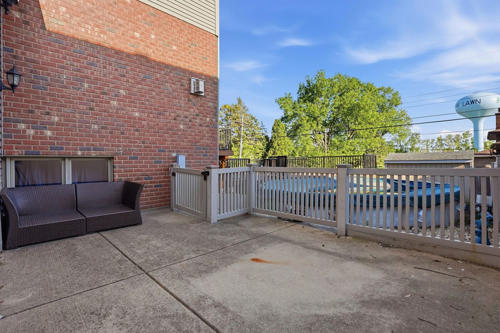 5733 W 97th Street, Oak Lawn, IL 60453