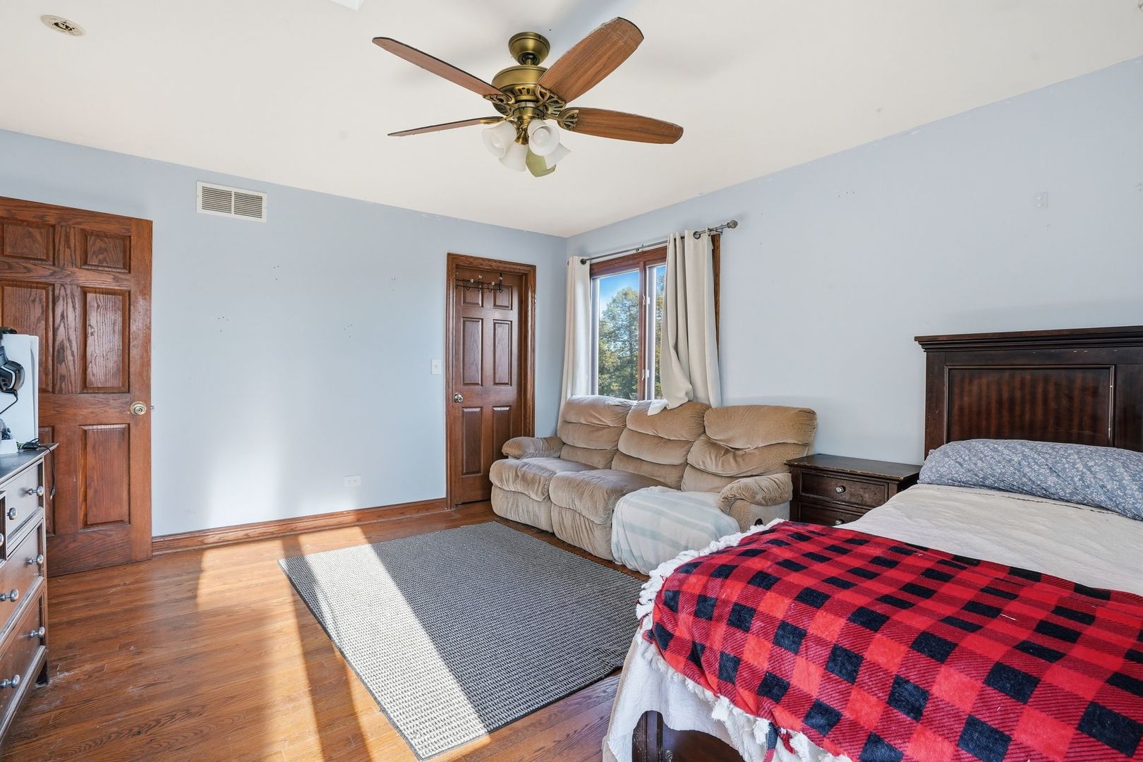 5733 W 97th Street, Oak Lawn, IL 60453
